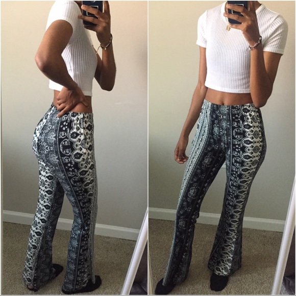 Charlotte Russe Pants - OFFER✨ Charlotte Russe Printed Flare Palooza Pants
